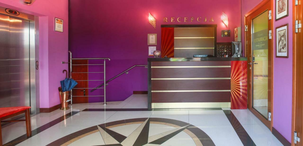 Vinci Hotel Airport 모디니크즈카 외부 사진